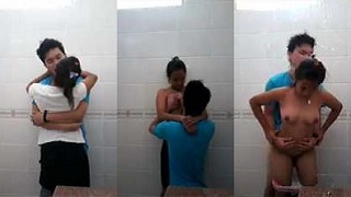 Bokep Indo Viral ABG Bermain Di Toilet